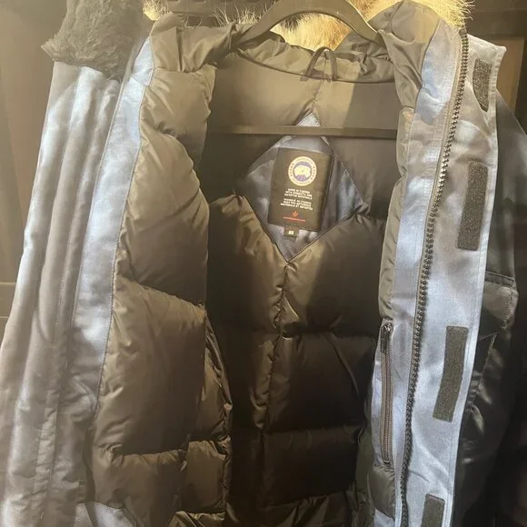 $1,950! AUTHENTIC Canada Goose Expedition Parka Fur Heritage - Blue Camo - M - Picture 7 of 11